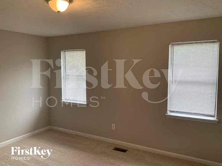 990 Green Valley Dr NW — Photo 8