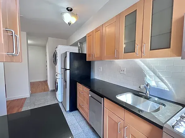 282 Cabrini Boulevard image 2 of 13