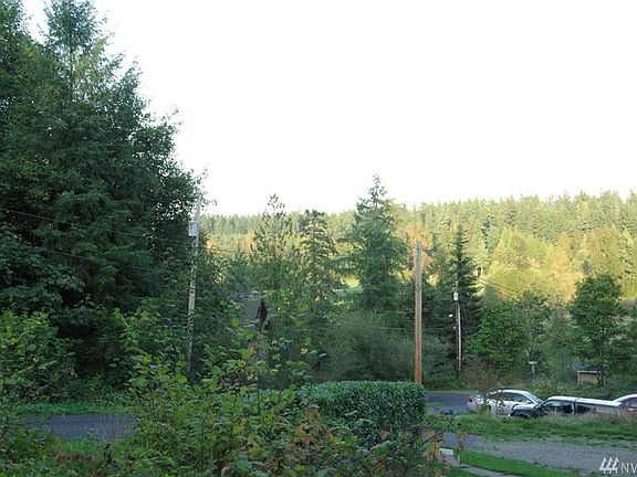 5th image of 2605 123rd Ave SW