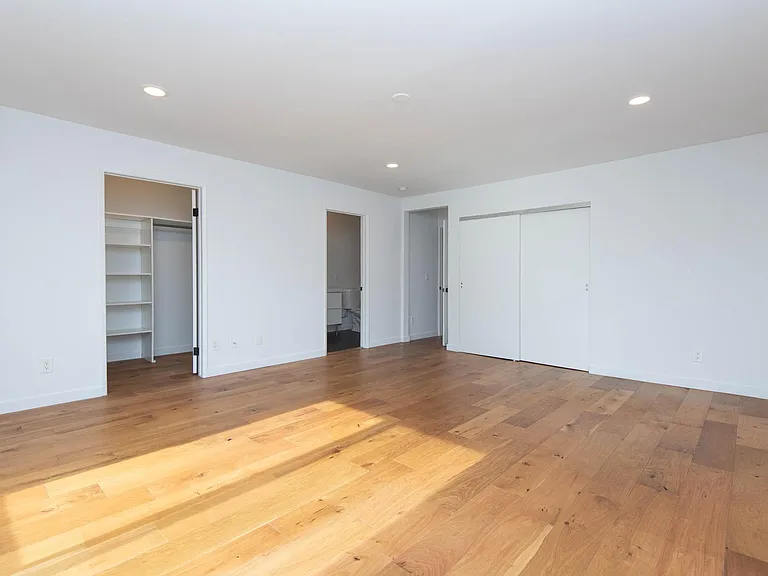 3933 Marathon St #105-B — Photo 15