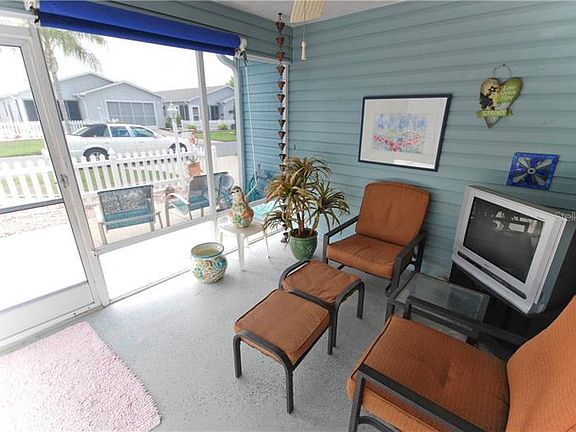 5th image of 1505 Lozano Ave