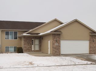 6805 S Crane Ave, Sioux Falls, SD 57108