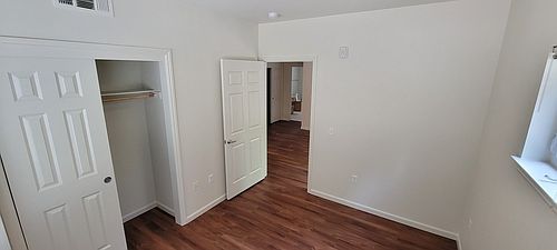 2nd image of 15 Kensington Ct