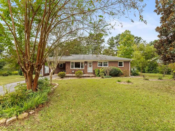17 Poplar St, Woodruff, SC 29388