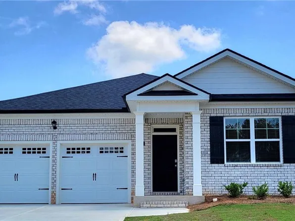 130 Oakchase Park Ln, Hampton, GA 30228