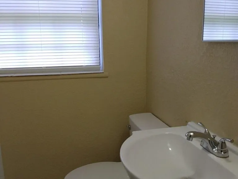 3533 Centerhill Dr N — Photo 15