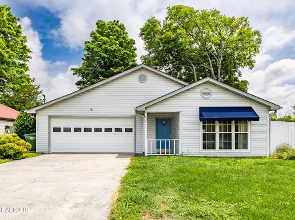 812 S Cedar St, Maryville, TN 37803