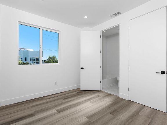 5th image of 1255 N Gower St #3/4
