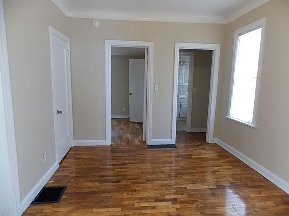 4th image of 845 Logan St SE #847
