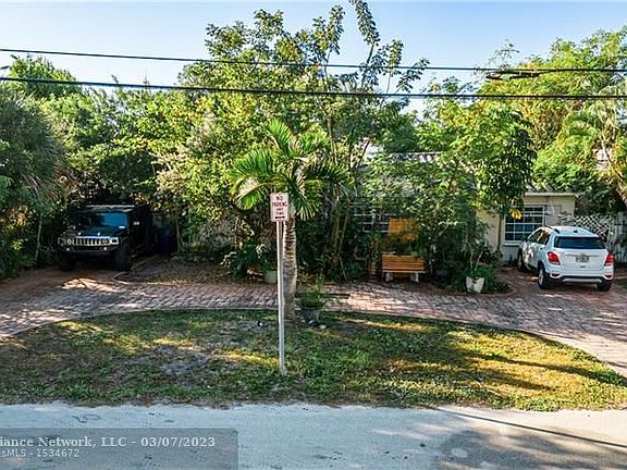 2nd image of 3512 NE 27th St