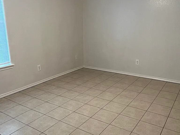 955 Live Oak Cir #C — Photo 10