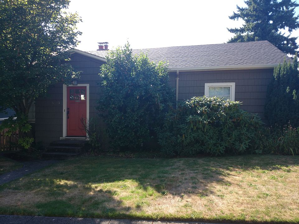 2nd image of 6053 30th Ave NE