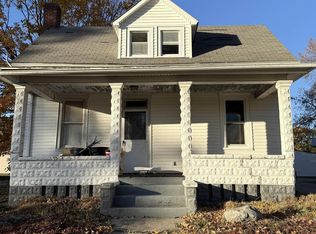 307 E South St, Astoria, IL 61501