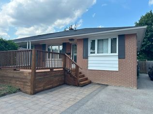 110 Emperor St #3, Ajax, ON L1S1N2