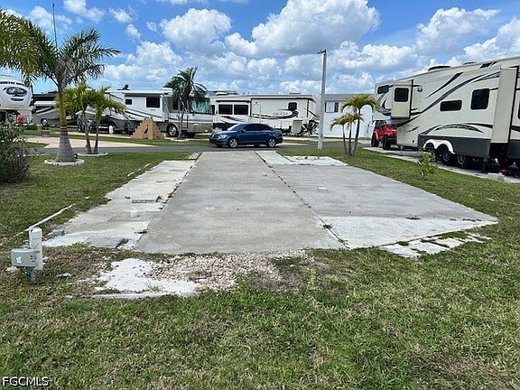 5th image of 19681 Summerlin Rd