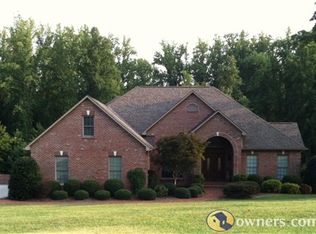 2255 Willow Creek Dr, Newton, NC 28658
