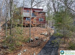 6159 Decker Rd, Bushkill, PA 18324