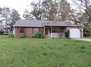 201 Spring Dr, Jacksonville, NC 28540