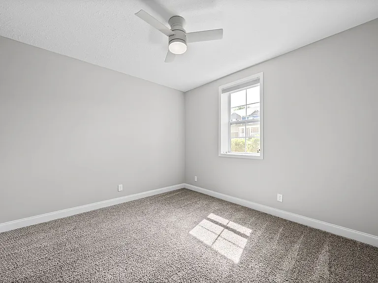 169 Bonnell Dr — Photo 25
