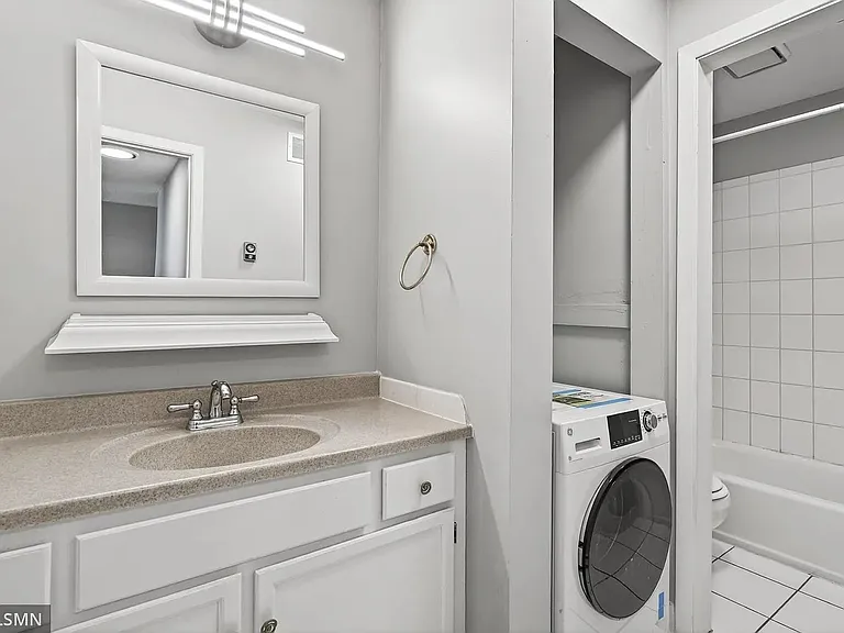 400 Shelard Pkwy #203 — Photo 10