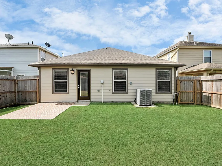 2930 Ribbon Creek Way — Photo 20