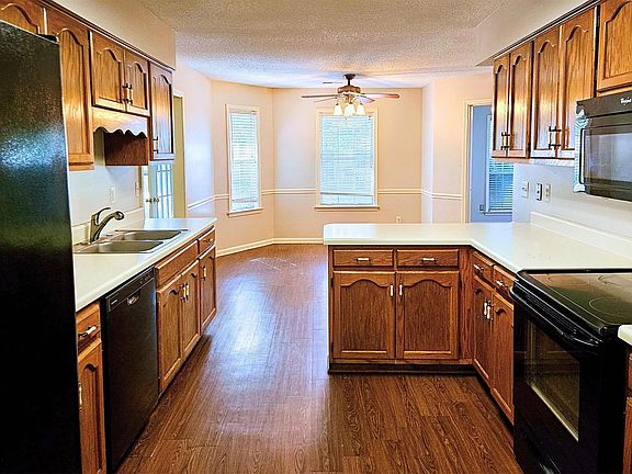 2nd image of 3437 Summerdale Dr