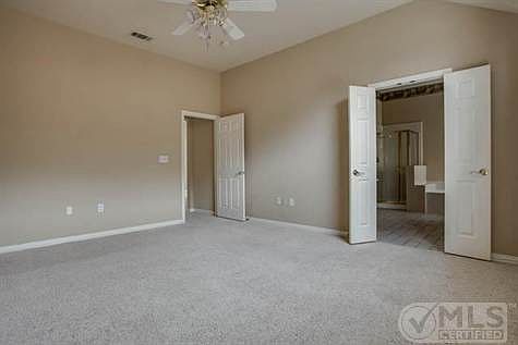 3rd image of 1619 Mayflower Dr