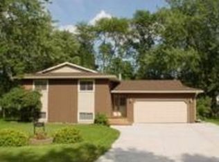 1903 Ridge Ln, Hastings, MN 55033