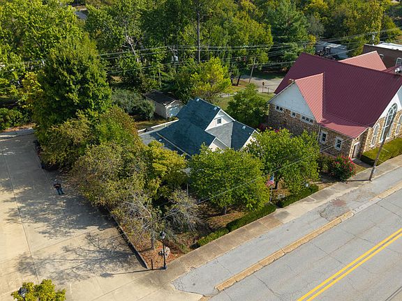 66th image of 435 Main Street