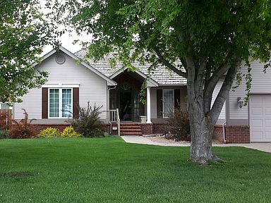 2011 Cactus Rd Dodge City Ks 67801 Zillow