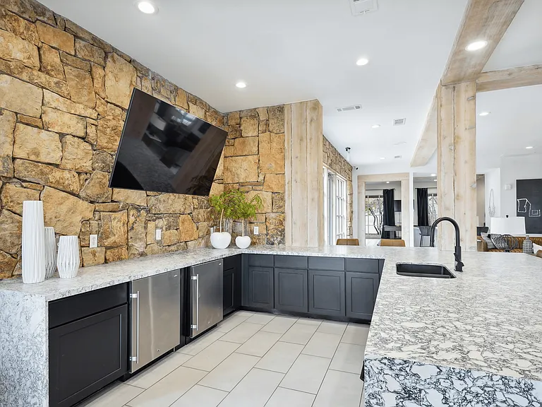 Resident Lounge with Entertainment Kitchen