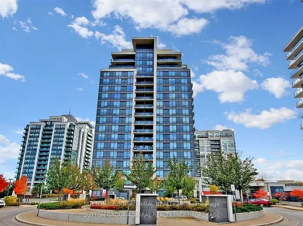 75 N Park Rd #404, Vaughan, ON L4J 0H8