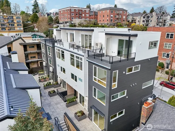 517 Howe Street #B, Seattle, WA 98109