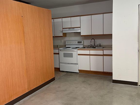 5th image of 1754 SW California Blvd