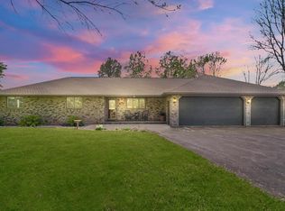 N3893 Vanden Bosch Rd, Freedom, WI 54130