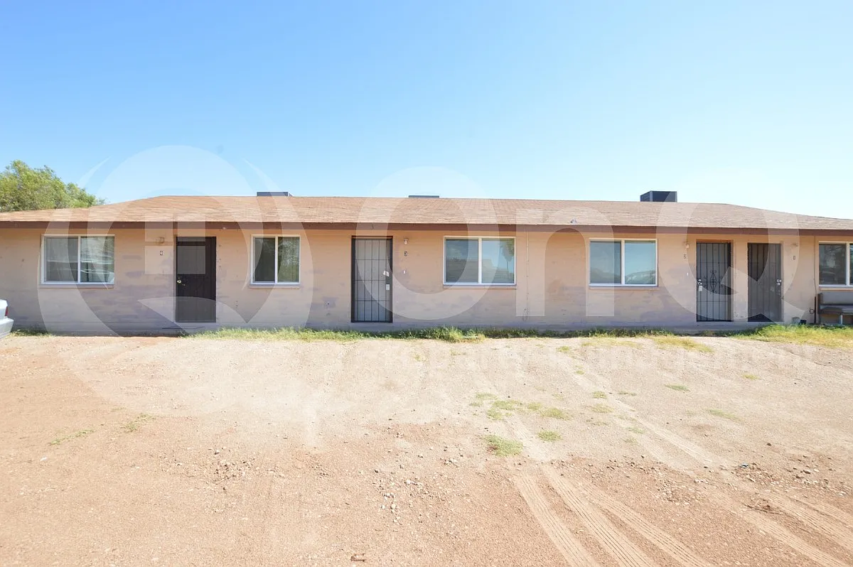 1 bed, 1.0 bath, 560 sqft, $925 — Photo 2