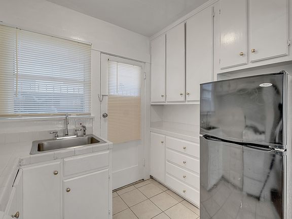 4th image of 1806 9th St #2