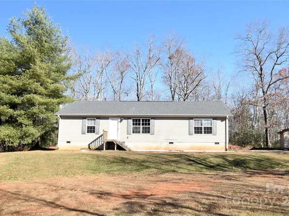 133 Coventry Ln #1&2, Waynesville, NC 28786