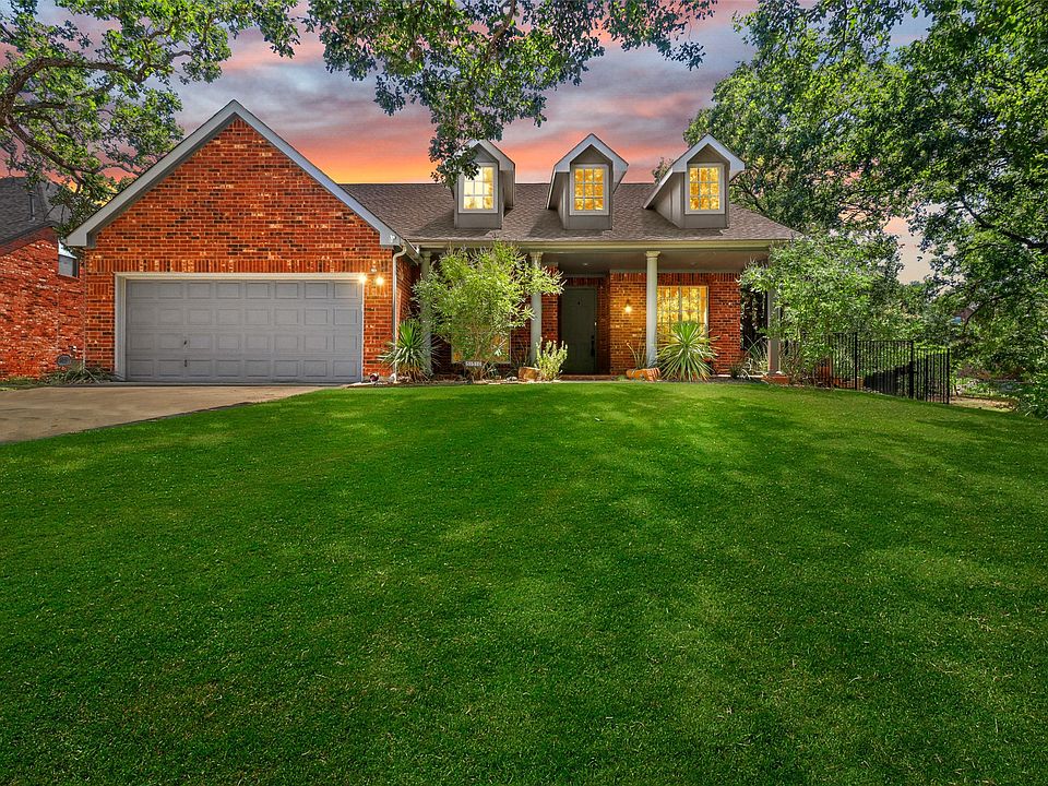 1st image of 550 Briaroaks Dr