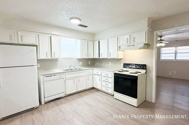 5214 38th St #D — Photo 1