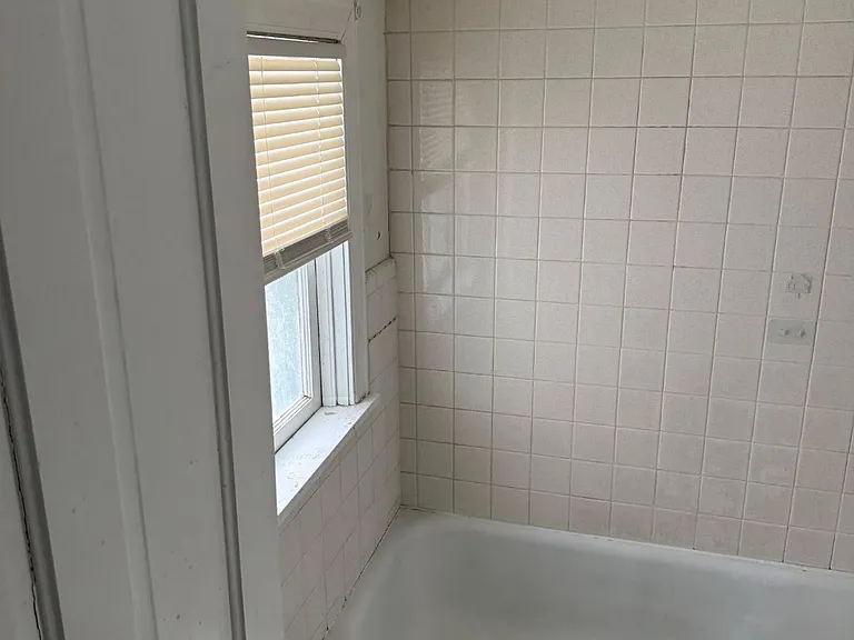 7360 Perry St — Photo 14