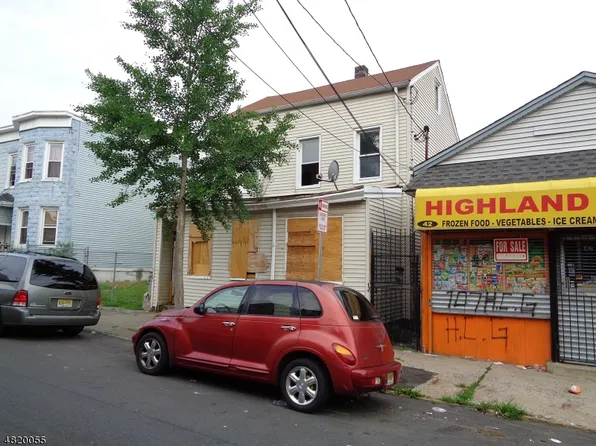44 Highland St, Paterson, NJ 07524
