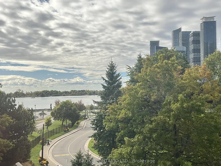1 Palace Pier Ct #304 — Photo 7