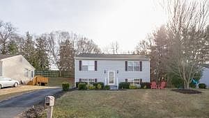 2nd image of 831 Orlando Ct