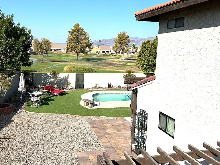 2887 Country Club Plz — Photo 7