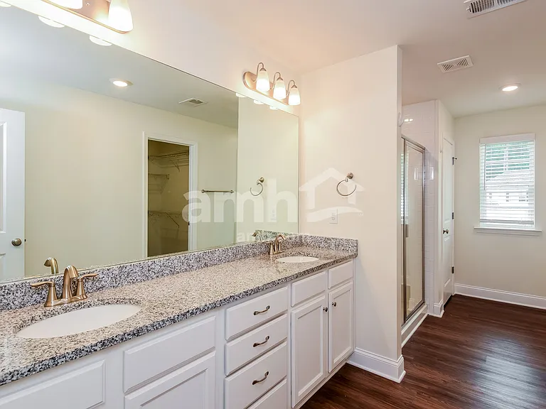 316 Bourne St — Photo 14