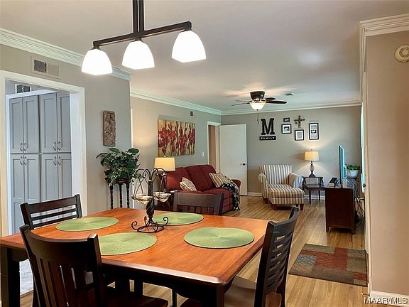 4th image of 3868 Johnstown Dr