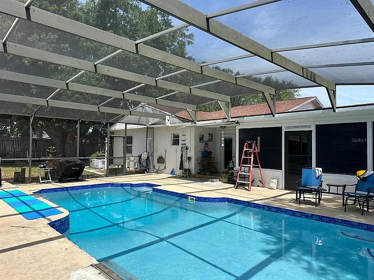 818 Mendoza Dr — Photo 8