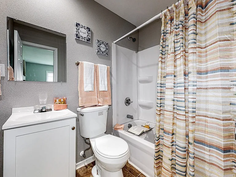 2519 Clarkson Ave — Photo 17