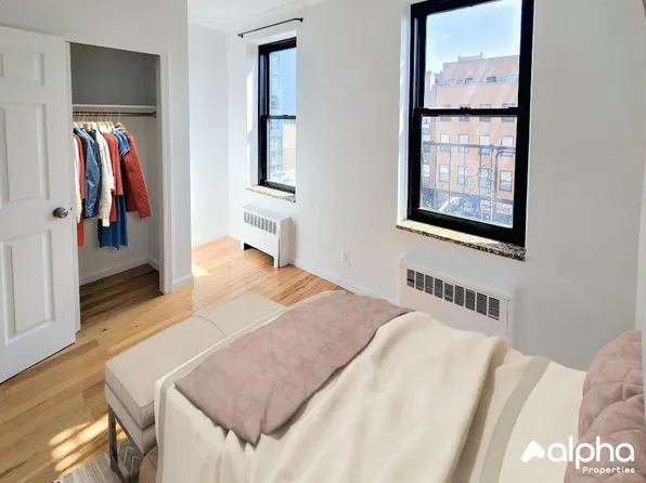 2033 2nd Avenue image 1 of 7